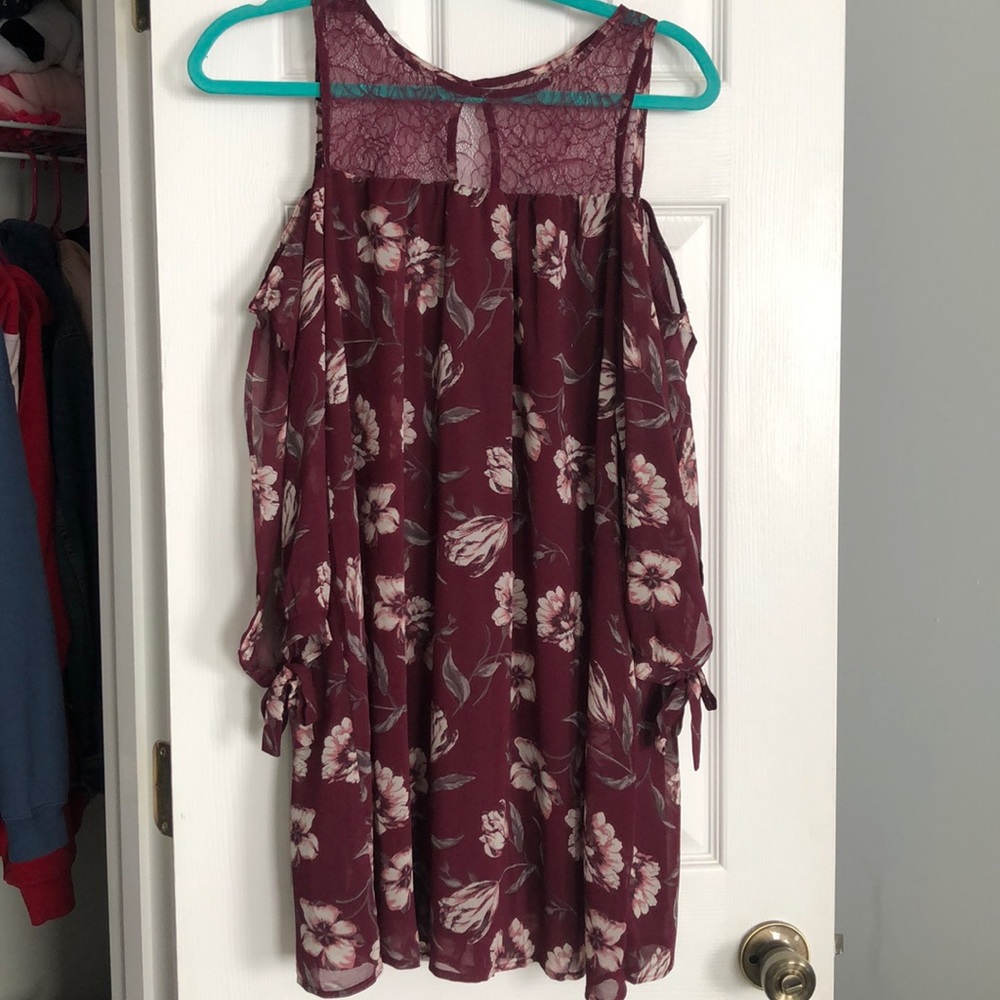 NWT Semi Formal Floral Dress